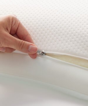 Tempur spilvendrāna ar rāvējslēdzēju