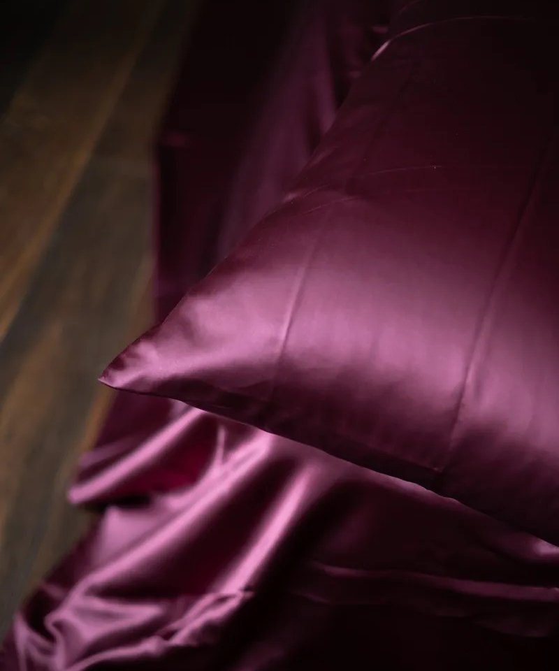 Zīda spilvendrāna Charme Silk Burgundy