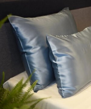 Zīda spilvendrāna Dusty Blue Charme Silk tumši pelēka