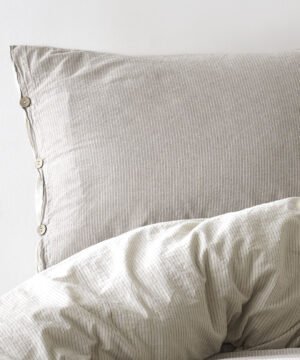 kokvilnas-gultas-velas-komplekts-chambray-cottage-ar-stripam