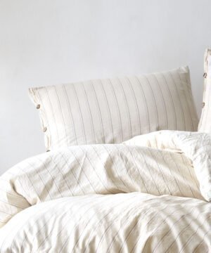 kokvilnas-gultas-velas-komplekts-chambray-sunday-aizdare-pogas