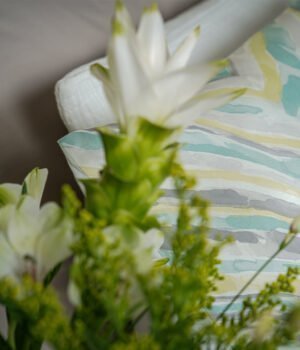 satina-gultas-velas-komplekts-dunes-mellow-kompozicija