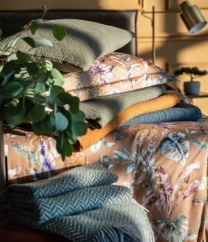 satina-gultas-velas-komplekts-flora-costera-cinnamon