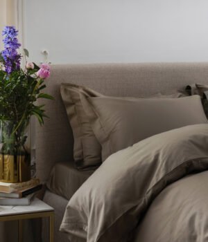 satina-gultas-velas-komplekts-grey-cliff-gulta