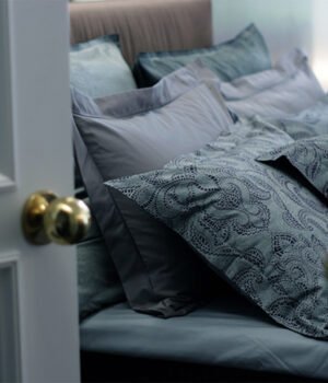 satina-gultas-velas-komplekts-grey-zalgani-peleks