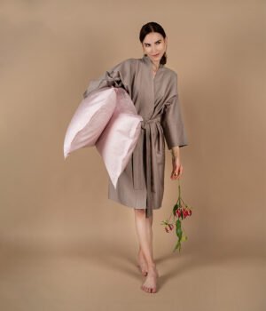 satina-gultas-velas-komplekts-kaleidoscope-rose-sieviete