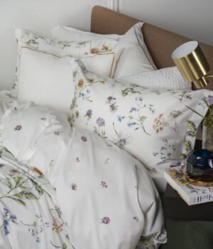 satina-gultas-velas-komplekts-midsummer-ar-spilvendranam