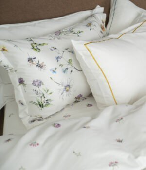 satina-gultas-velas-komplekts-midsummer-spilveni