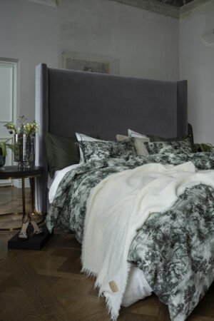 satina-gultas-velas-komplekts-the-lovers-tale-moss-gulta-sturis