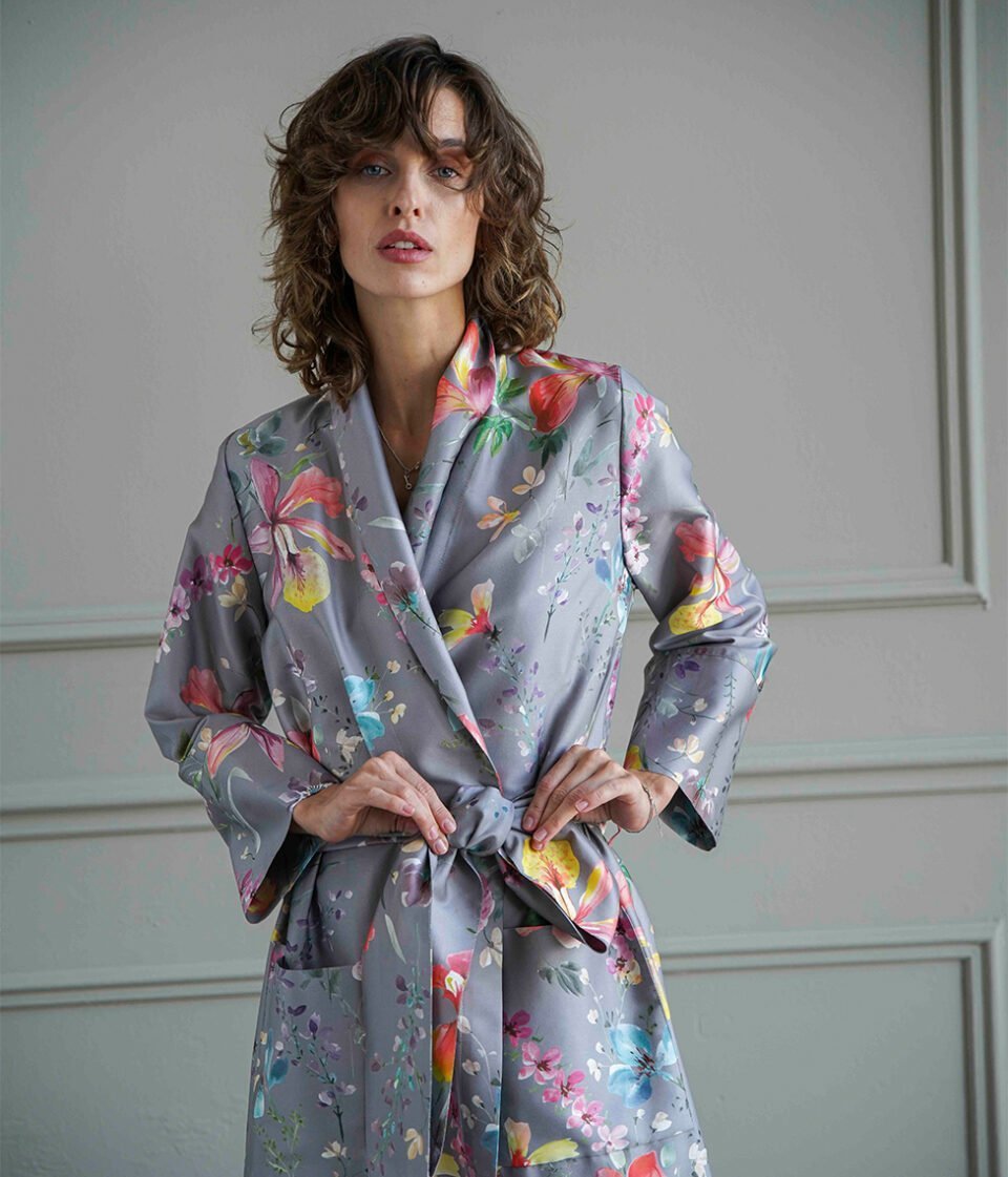 Satīna halāts Weekend Blooms puķains