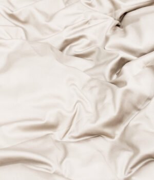 satina-palags-ar-gumiju-pudra-izklats