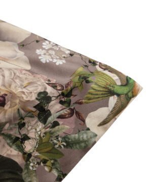 Satīna spilvendrāna Magic Garden Grey Cliff audums