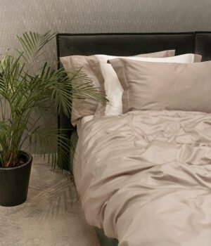 Satīna spilvendrāna Pudra kompozīcija