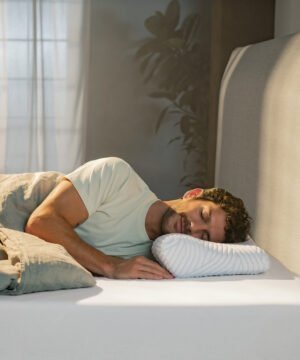 tempur-spilveni-ergoplus-ar-smartcool-no-saniem