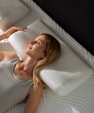 tempur-spilveni-ergoplus-queen-gulot-uz-saniem