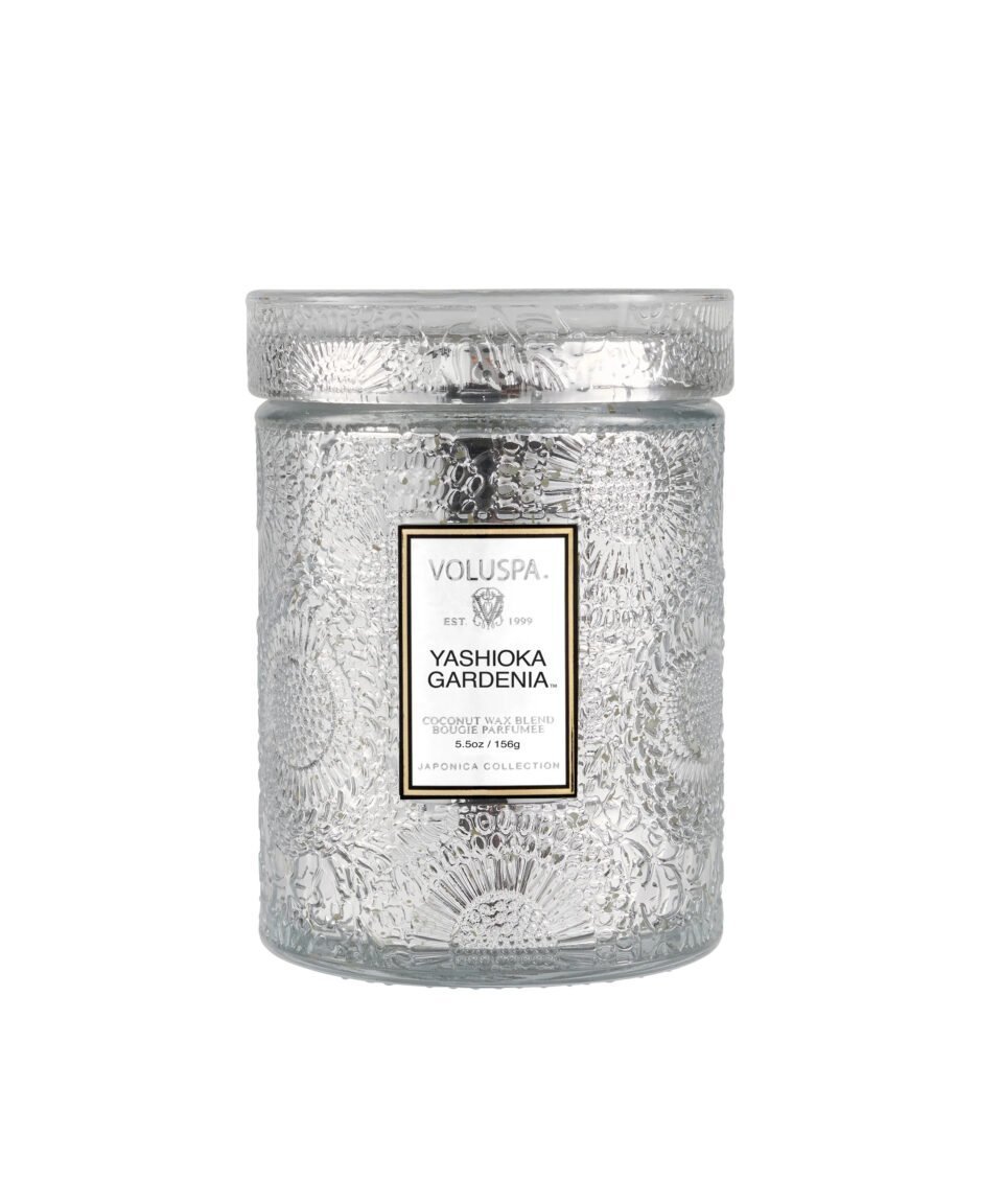 Voluspa aromātiskā svece Yashioka Gardena trauciņā ar vāciņu