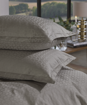 zakarda-satina-spilvendrana-beige-divas