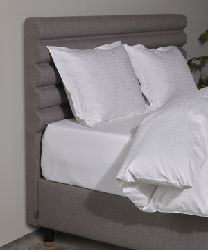 zakarda-satina-spilvendrana-palags-white