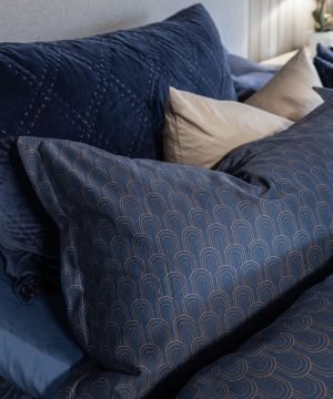 satina-gultas-vela-betty-blue-ar rakstu