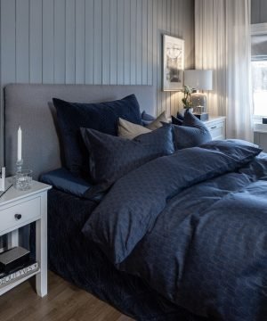 satina-gultas-vela-betty-blue-g