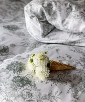 satina-gultas-vela-marielle-green-boras-cotton