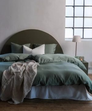 vienkrasaina-satina-gultas-vela-enjoy-green-150-210-cm