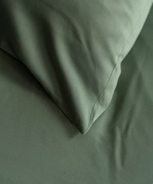 vienkrasaina-satina-gultas-vela-enjoy-green-sturis