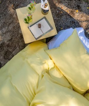 vienkrasaina-satina-gultas-vela-enjoy-yellow-150-210-cm