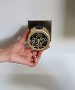 max-benjamin-elektriskie-difuzori-kontakts