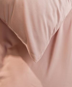 satina-gultas-vela-bambusa-roza-spilvendrana-sturis