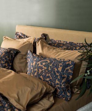 satina-gultas-vela-jaquard-oud-ar-rakstu